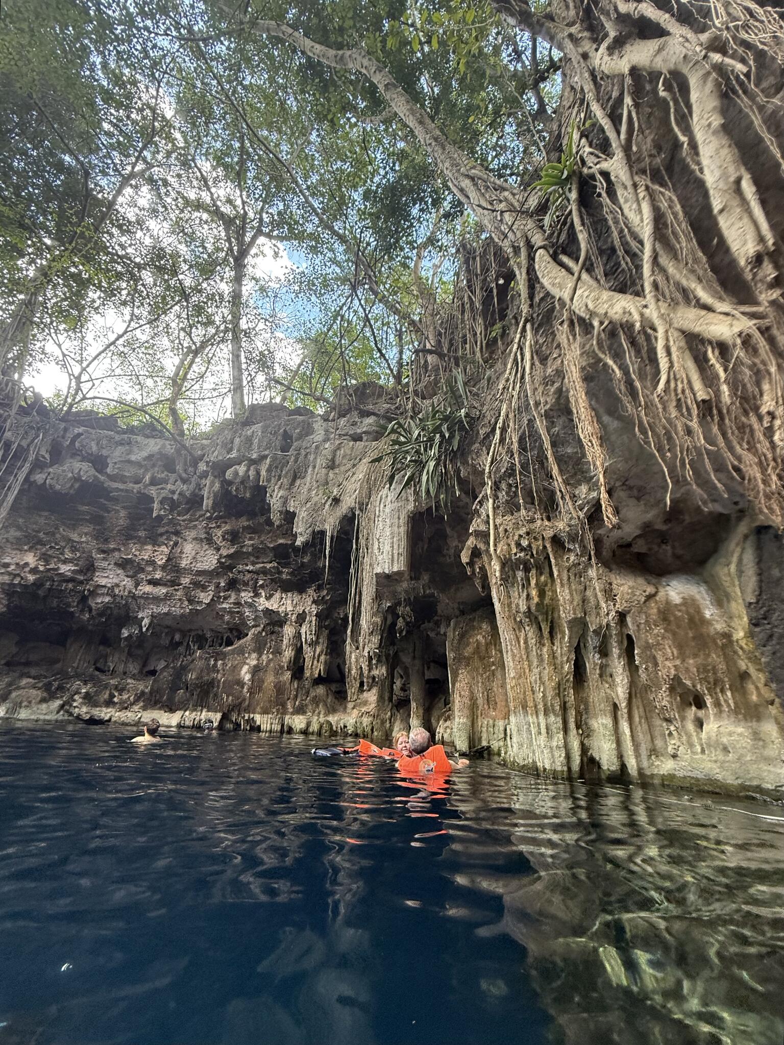 Cenote Ya'al-Utzil